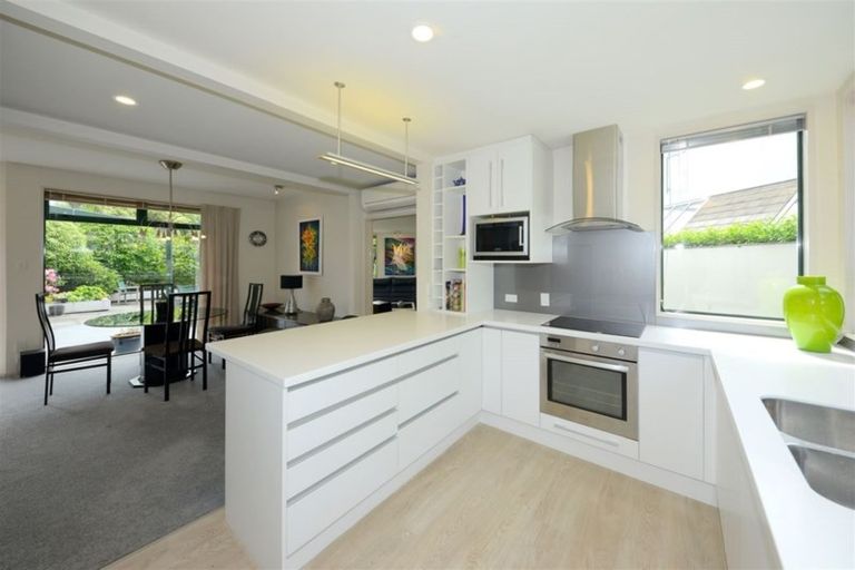Photo of property in 19 Waiwetu Street, Fendalton, Christchurch, 8052
