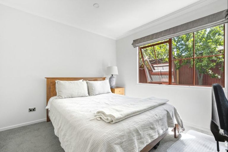 Photo of property in 2 Ray Street, Cromwell, 9310