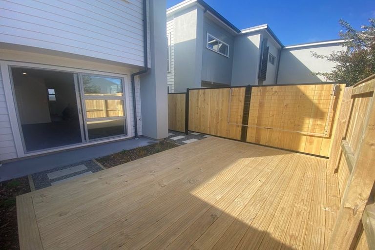 Photo of property in 27 Mcgrath Way, Taita, Lower Hutt, 5011