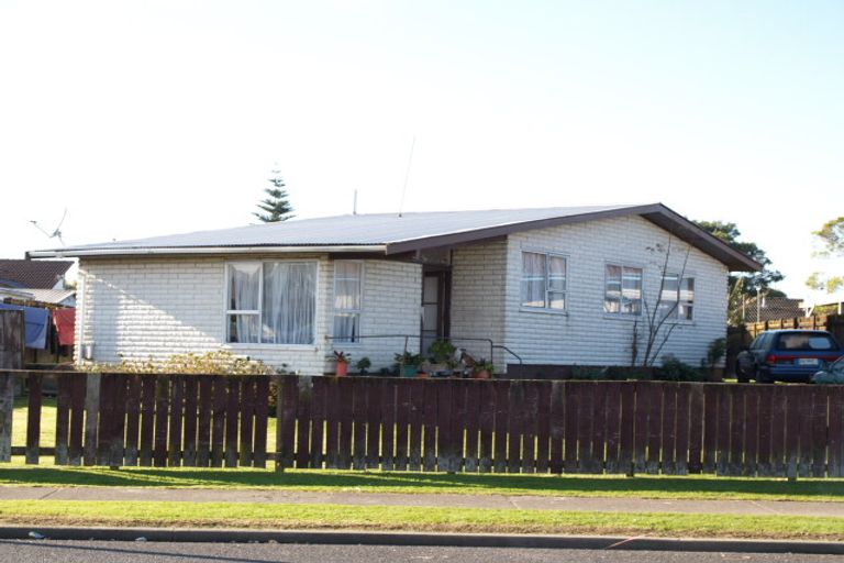 Photo of property in 27 Garus Avenue, Mangere East, Auckland, 2024