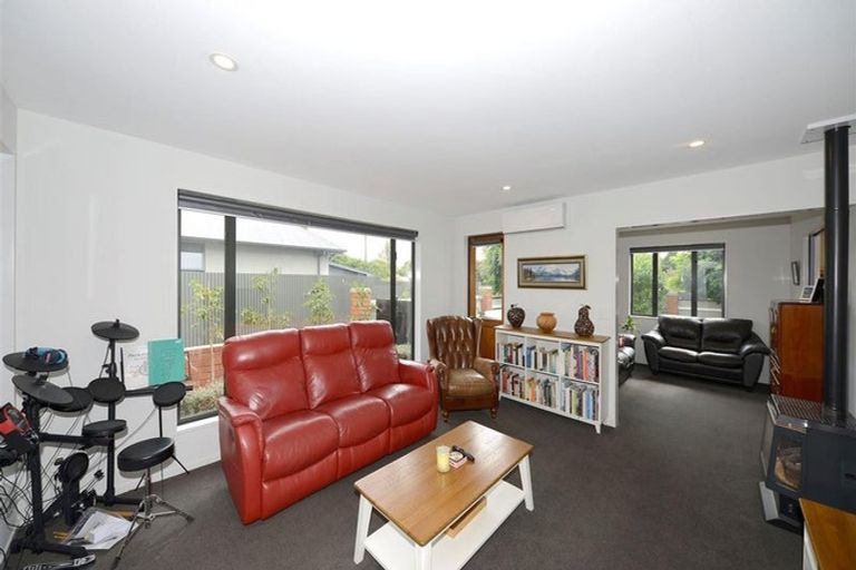 Photo of property in 55 Staveley Street, Avonhead, Christchurch, 8042