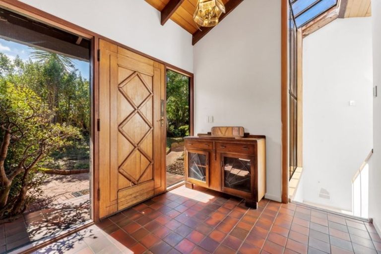 Photo of property in 16 Broman Place, Half Moon Bay, Auckland, 2012