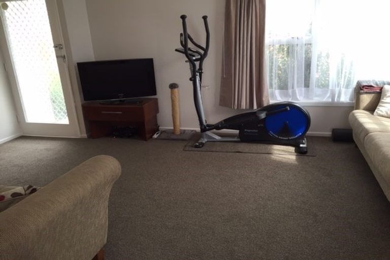 Photo of property in 1/34 Megan Avenue, Pakuranga Heights, Auckland, 2010