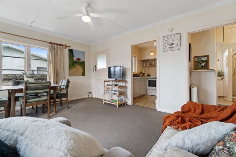 Photo of property in 46 Queen Street, Cambridge, 3434