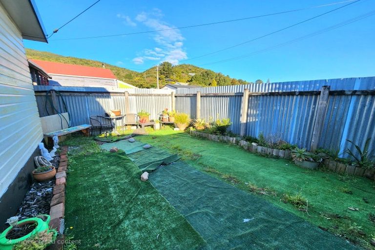 Photo of property in 11 Thompson Street, Greymouth, 7805
