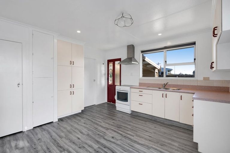 Photo of property in 16 Dillon Drive, Bell Block, New Plymouth, 4312