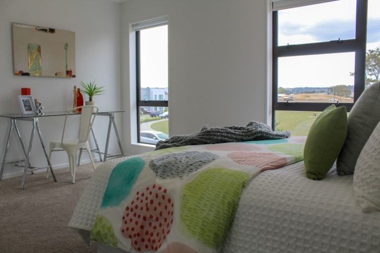 Photo of property in 70 Te Napi Drive, Takanini, 2112