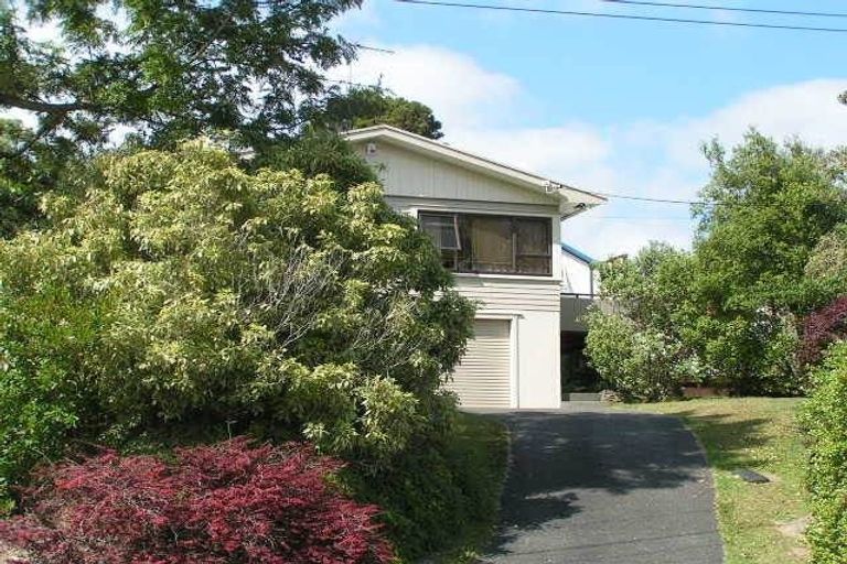 Photo of property in 24 Bond Crescent, Forrest Hill, Auckland, 0620