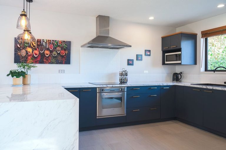 Photo of property in 10 Ludlow Place, Parklands, Christchurch, 8083