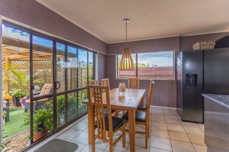 Photo of property in 64 Hetley Crescent, Taradale, Napier, 4112