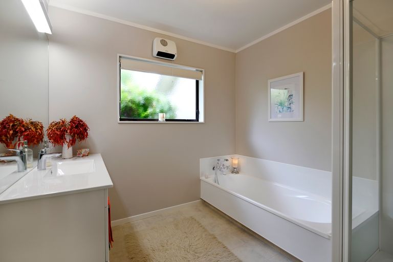 Photo of property in 21 Farnham Drive, Richmond, 7020