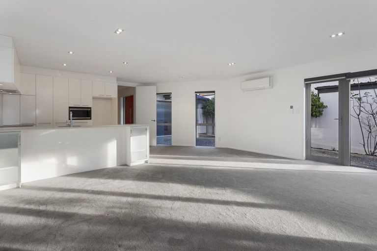 Photo of property in 144a Holly Road, St Albans, Christchurch, 8014