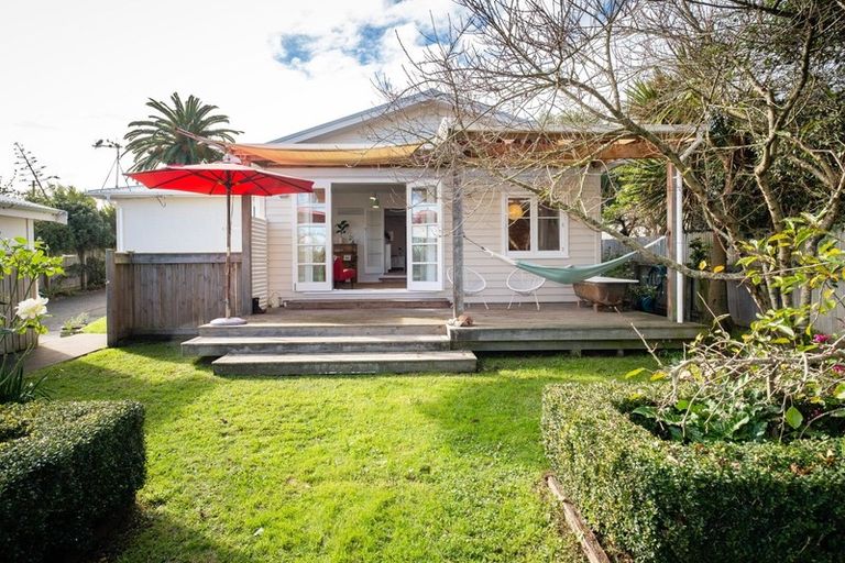 Photo of property in 4 Shrimpton Road, Haumoana, 4102