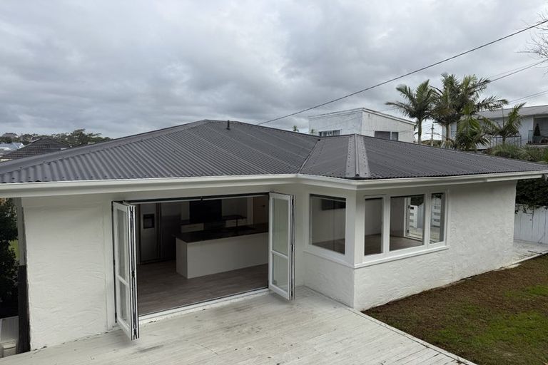 Photo of property in 10 Zealandia Road, Manly, Whangaparaoa, 0930