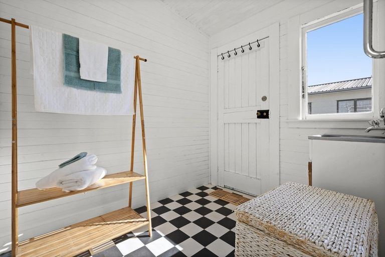 Photo of property in 1/62 Old Wairoa Road, Papakura, 2110