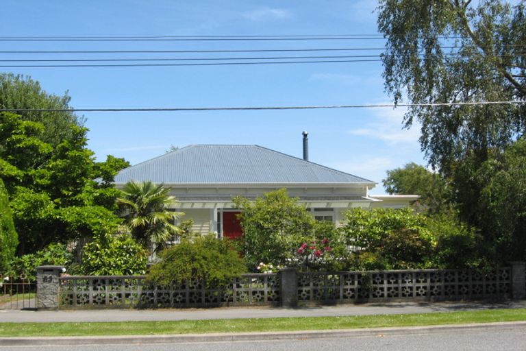 Photo of property in 63 Cleveland Street, Edgeware, Christchurch, 8013