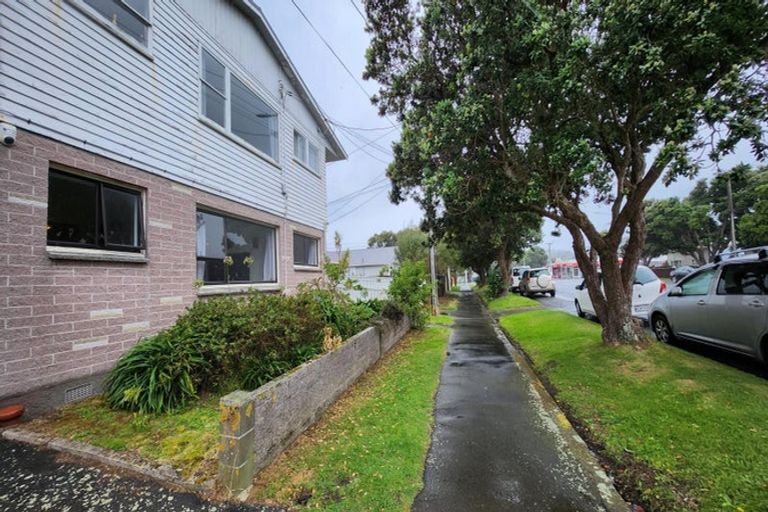 Photo of property in 49f1 Park Road, Miramar, Wellington, 6022