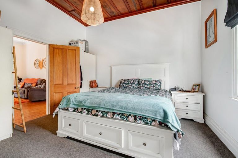 Photo of property in 31 Garfield Road, Helensville, 0800