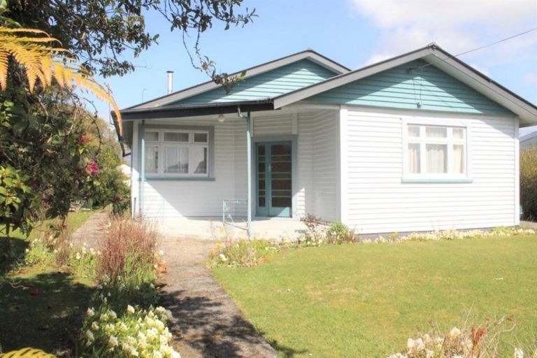 Photo of property in 4 Rintoul Street, Westport, 7825