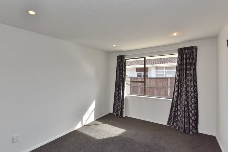 Photo of property in 17 Apollo Place, Papanui, Christchurch, 8052