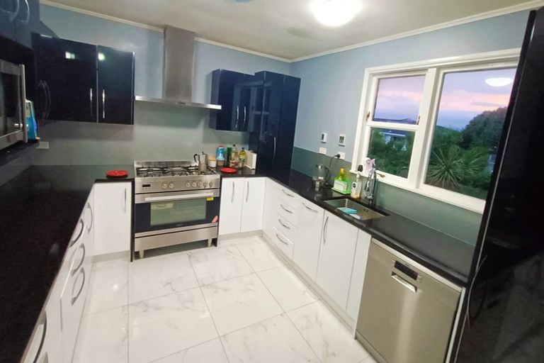 Photo of property in 177 Broderick Road, Johnsonville, Wellington, 6037