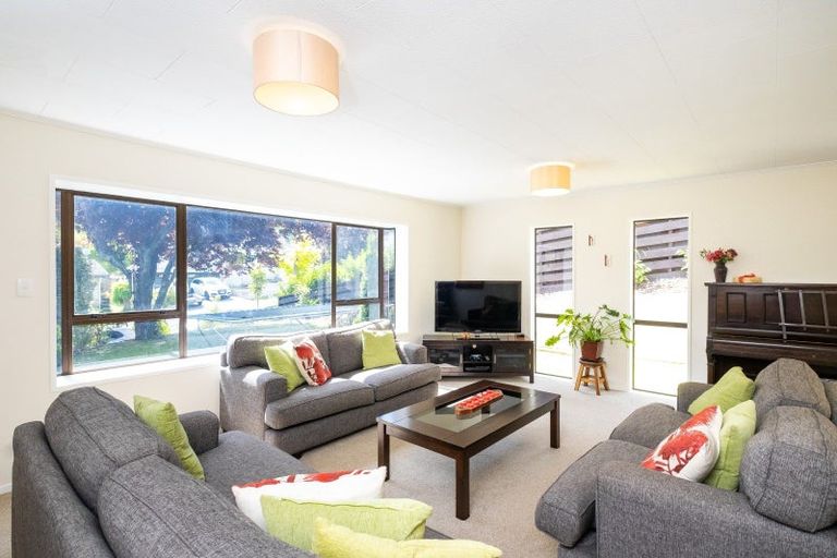 Photo of property in 9 Cumberland Rise, Taradale, Napier, 4112