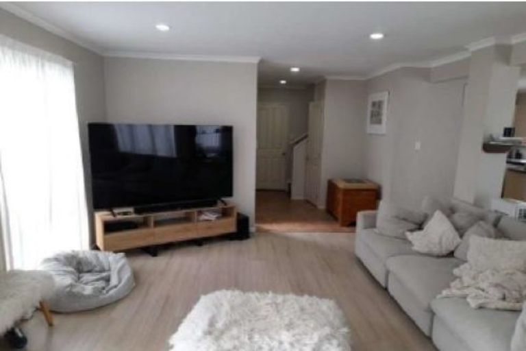 Photo of property in 26a/2 Dallinghoe Crescent, Milford, Auckland, 0620