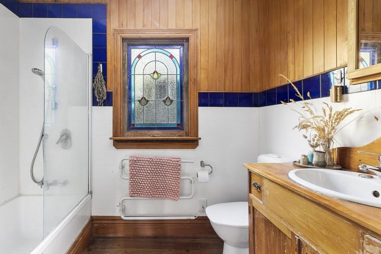 Photo of property in 17 Boundary Road, Kelburn, Wellington, 6012