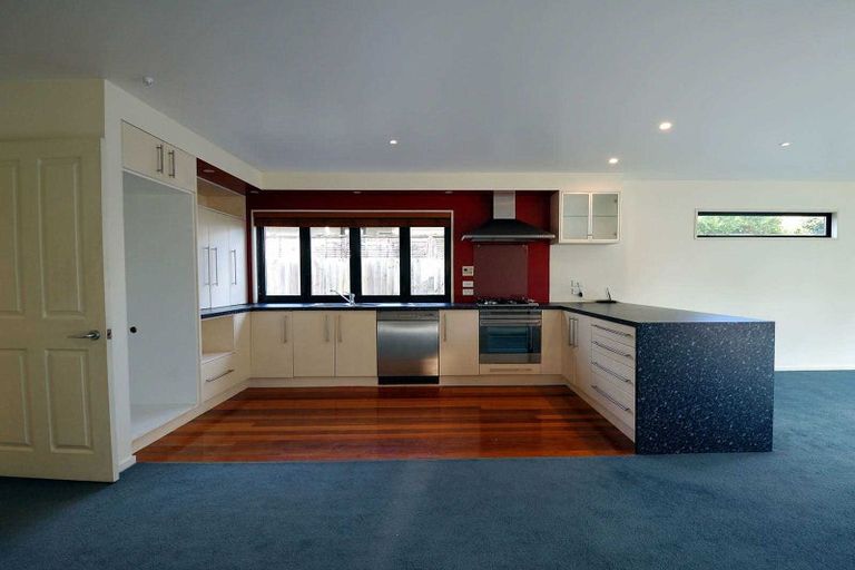 Photo of property in 114 Innes Road, St Albans, Christchurch, 8052