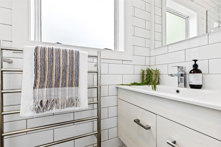 Photo of property in 126 Knowles Street, St Albans, Christchurch, 8052