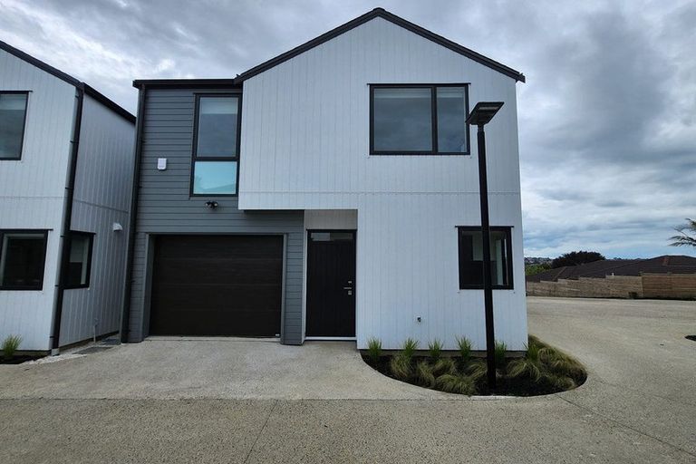 Photo of property in 15 Matterhorn Crescent, Northpark, Auckland, 2013