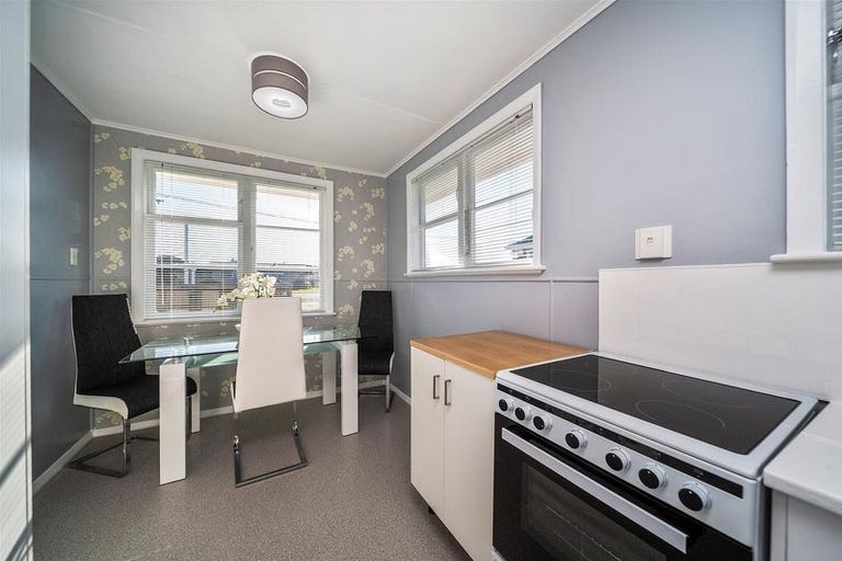 Photo of property in 279 South Road, Hawera, 4610