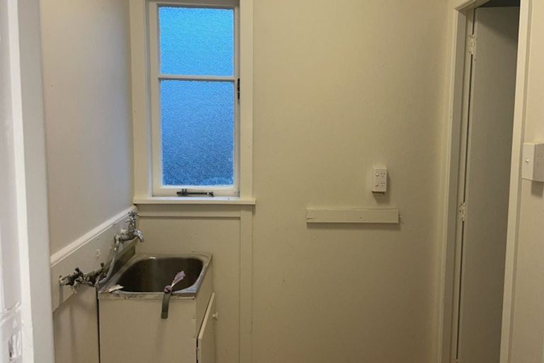 Photo of property in 63 Golf Road, New Lynn, Auckland, 0600