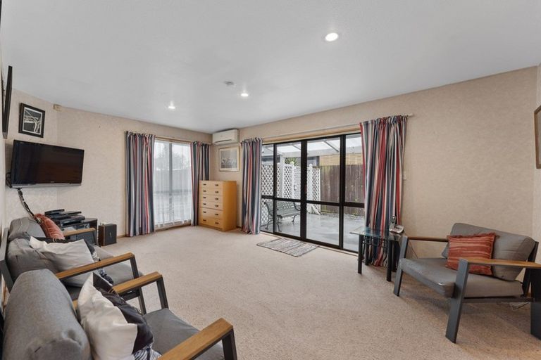 Photo of property in 1/41 Surrey Street, Linwood, Christchurch, 8062