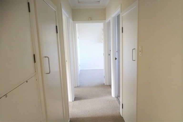 Photo of property in 18 Ramillies Place, Glenfield, Auckland, 0629