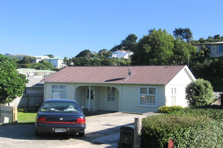 Photo of property in 35a Bassett Road, Johnsonville, Wellington, 6037