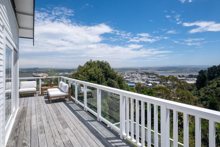 Photo of property in 44 Simla Terrace, Hospital Hill, Napier, 4110