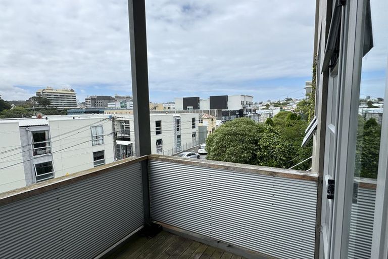 Photo of property in Vespa Apartments, 20 Hanson Street, Mount Cook, Wellington, 6021