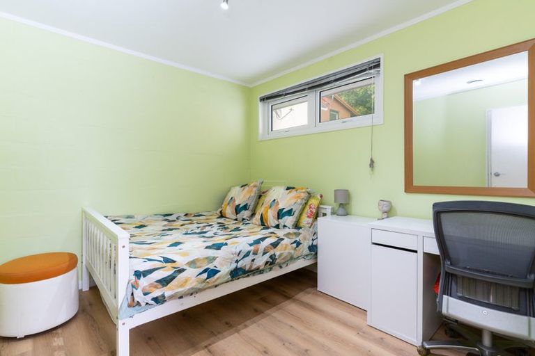 Photo of property in 99a Churton Drive, Churton Park, Wellington, 6037