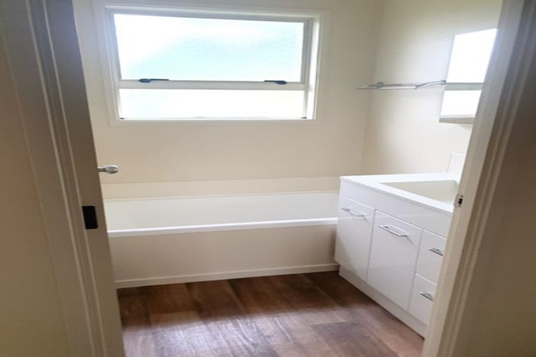 Photo of property in 38 Flaxdale Street, Birkdale, Auckland, 0626