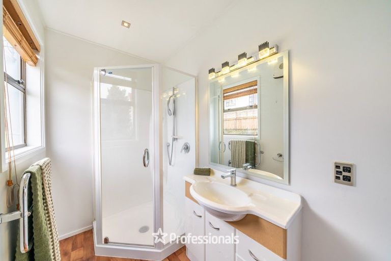 Photo of property in 3 Lone Tree Grove, Kelson, Lower Hutt, 5010