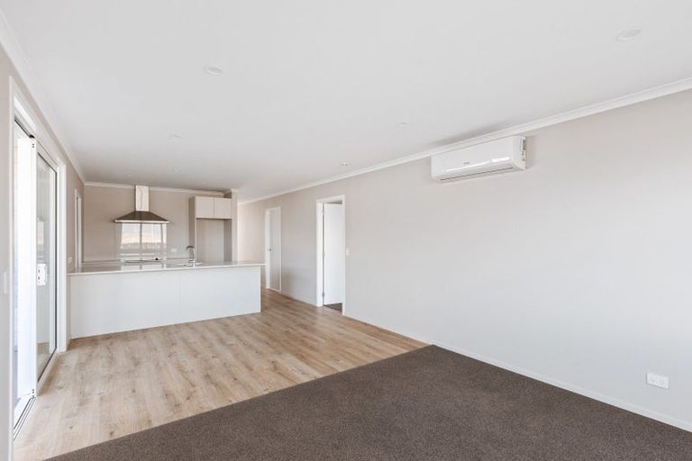 Photo of property in 60 Empire Crescent, Papamoa, 3118