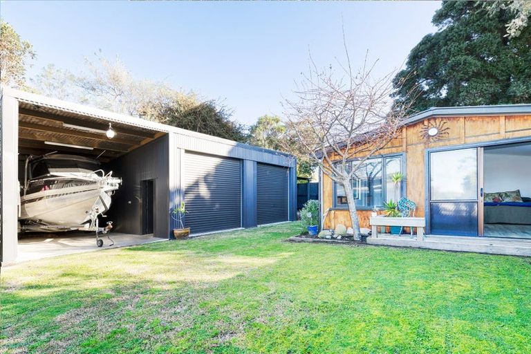 Photo of property in 90 Gillies Crescent, Waimarama, Havelock North, 4294