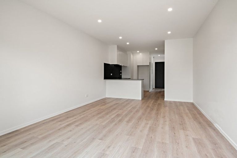 Photo of property in 2/28 Matapouri Road, Mangere Bridge, Auckland, 2022