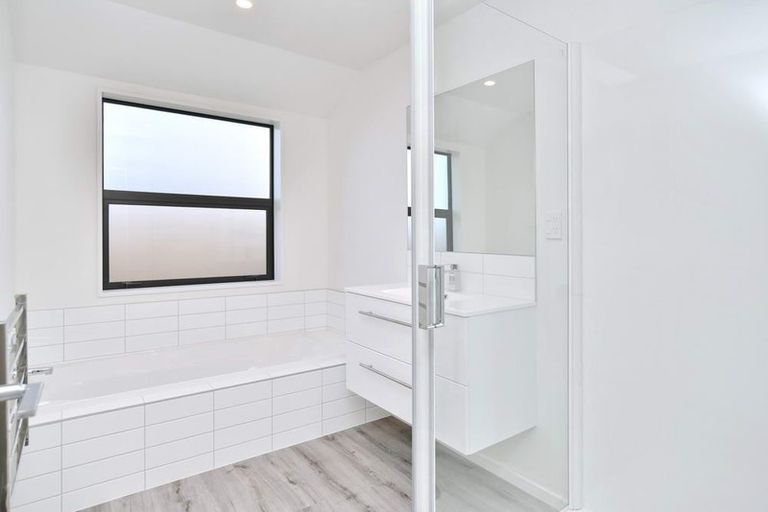 Photo of property in 16 Grey View Grove, Rangiora, 7400