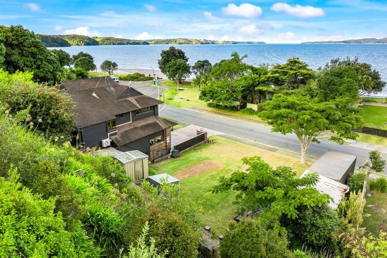 Photo of property in 10 Sunburst Avenue, Snells Beach, 0920