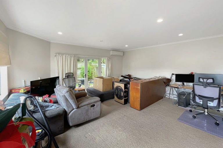 Photo of property in 54 Fortunatus Street, Brooklyn, Wellington, 6021