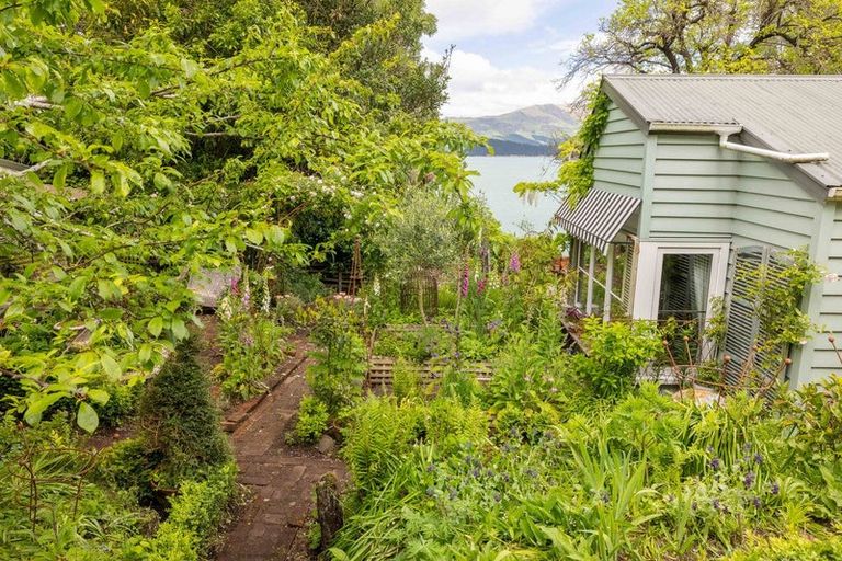 Photo of property in 33 Sandy Beach Road, Governors Bay, Lyttelton, 8971