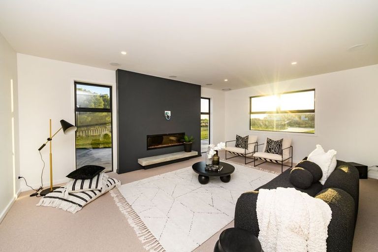 Photo of property in 11 Te Kahu Lane, Halcombe, 4779