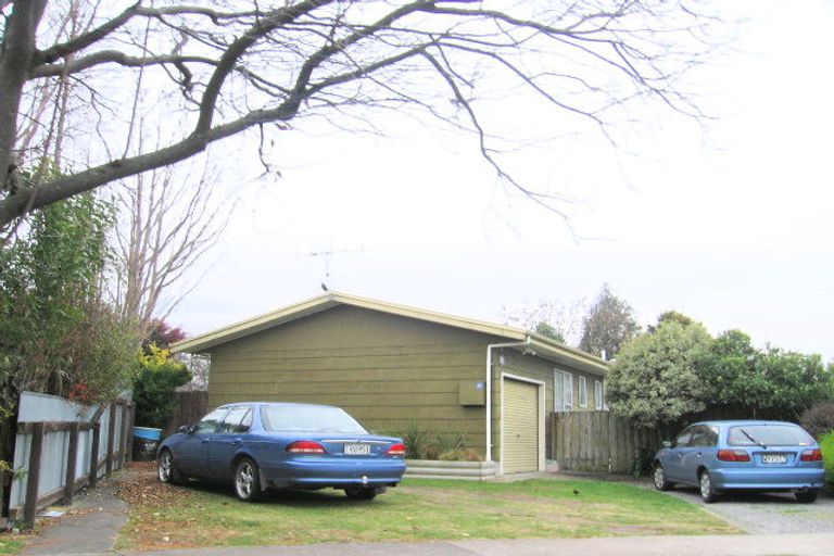 Photo of property in 22 Gilmour Place, Taradale, Napier, 4112